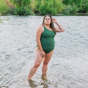 Summersalt Sidestroke One-Shoulder Green Swimsuit